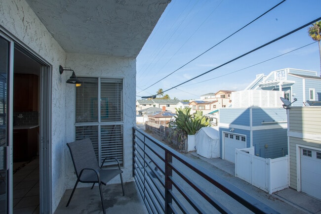 Photo - 4011 Lamont St Unit #2G