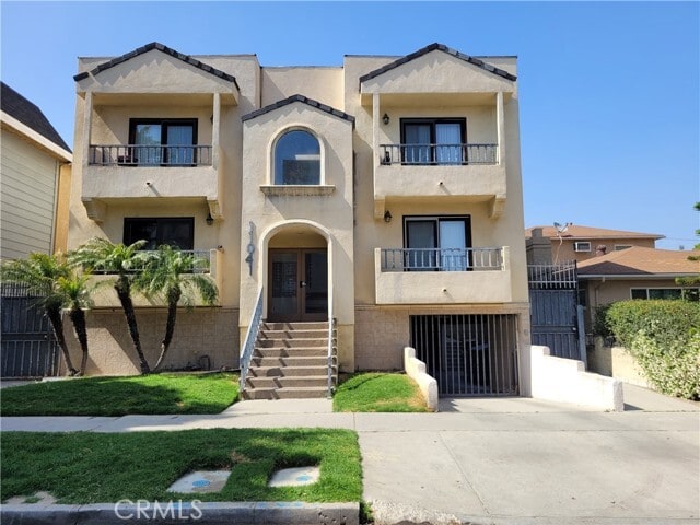 Building Photo - 11041 La Maida St Unit 7