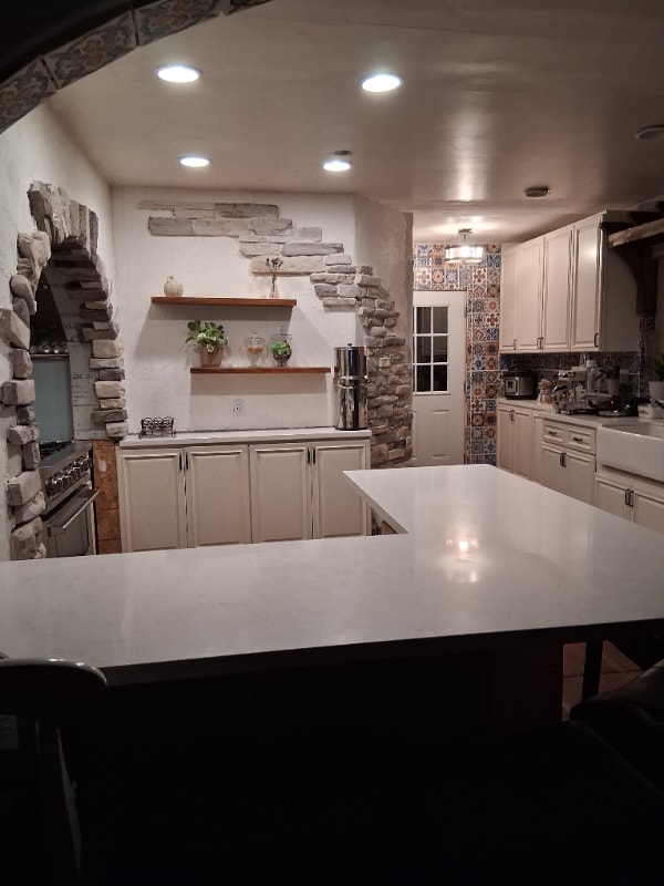 Photo - 864 Farr Ave