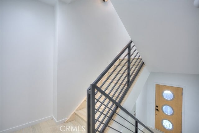 Photo - 470 Sycamore Glen