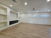 Photo - 114 S Emerald Pl House