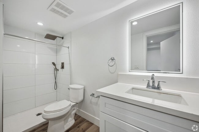 Photo - 3437 S Catalina St