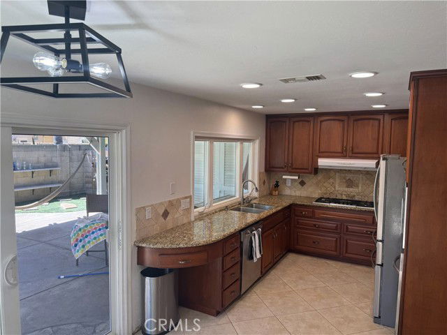 Photo - 21041 Shaw Ln