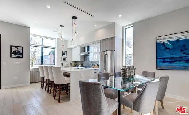 Photo - 4429 Tujunga Ave