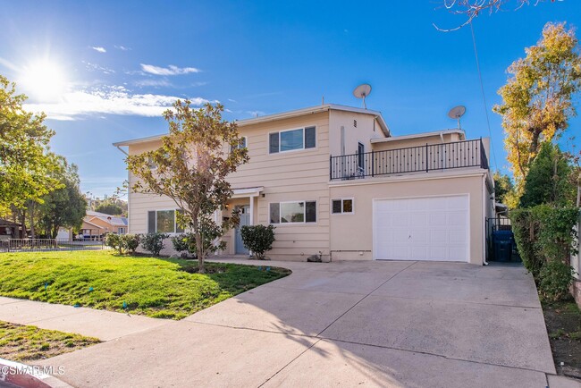 Front View - 22002 Ybarra Rd Townhome