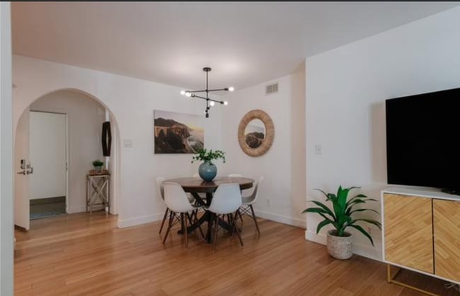 Photo - AWESOME 2 BEDROOM 2 BATH UNIT