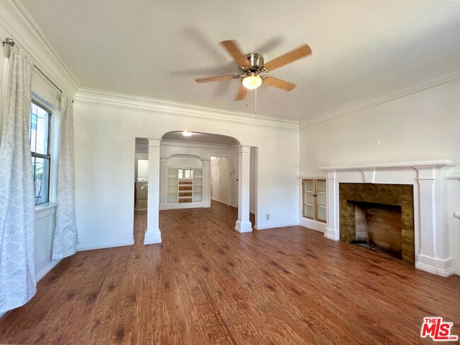 Photo - 4115 Halldale Ave