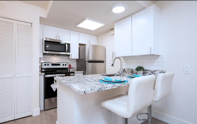 Building Photo - 1 Bed / 1 Bath Apartment for Rent in San Ysidro – $1,799/mo Unit 8