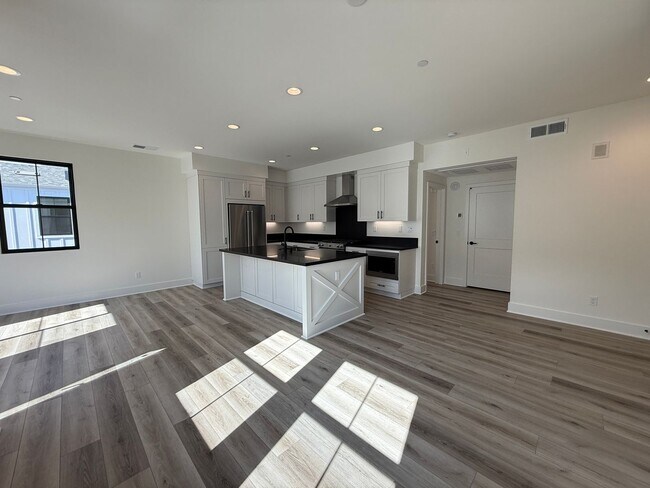 Photo - Brand New Encinitas Luxury Condo 1br 1 bath  garage $4300 Unit 204