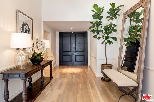 Photo - 1075 Wallace Ridge