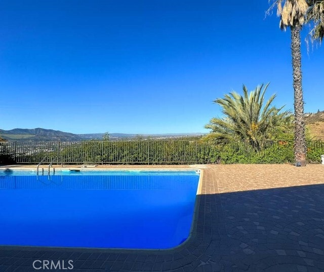 Building Photo - 1624 Glenmont Dr