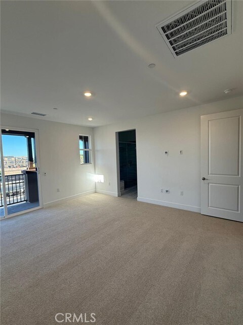 Photo - 153 Great Park Blvd