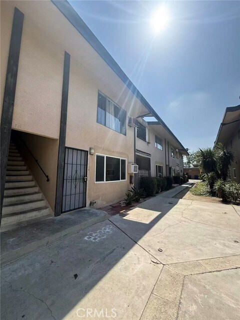 Photo - 2018 Las Vegas Ave Unit 8
