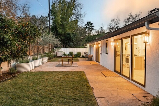 Photo - 340 Woodley Ct