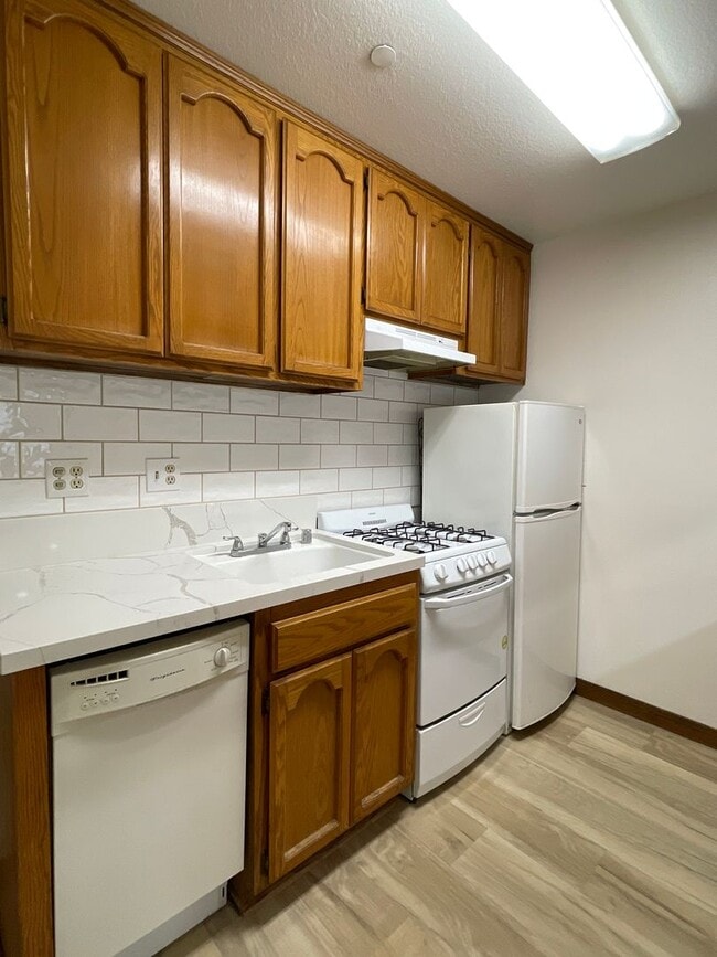 Photo - Los Caballeros #320 Unit 320