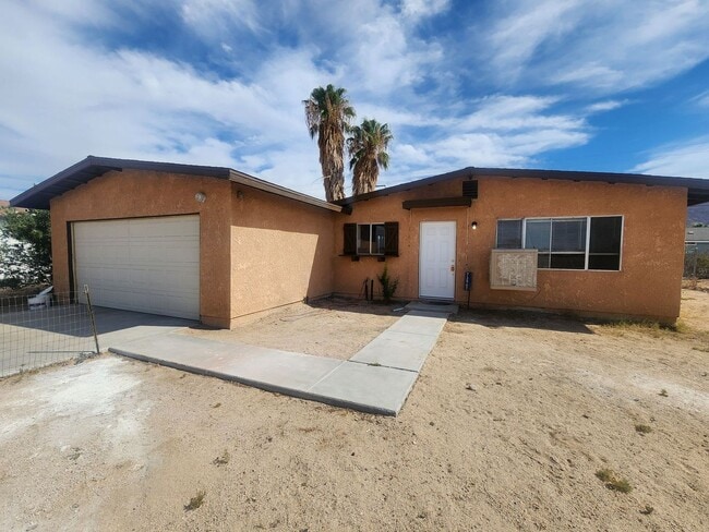 Building Photo - 73967 Buena Vista Dr