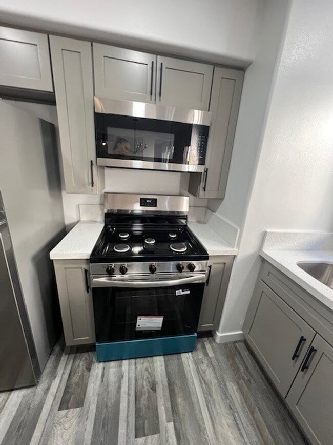 Photo - 1110 W 163rd St Unit 3