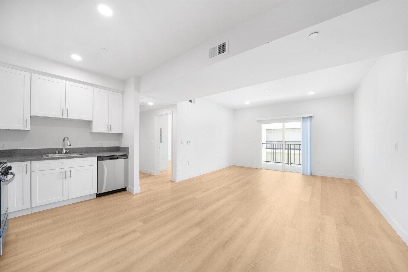 Photo - 14825 Delano St Apartment Unit 310 (S8)