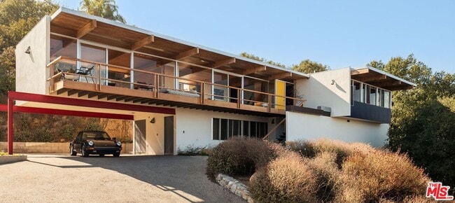 Photo - 7820 Mulholland Dr