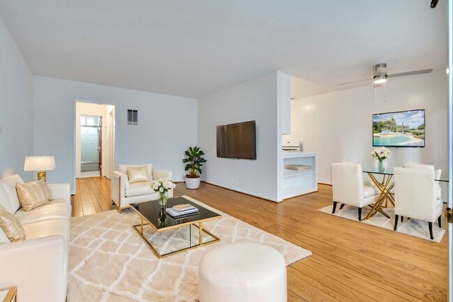 Photo - 218 Gale Properties