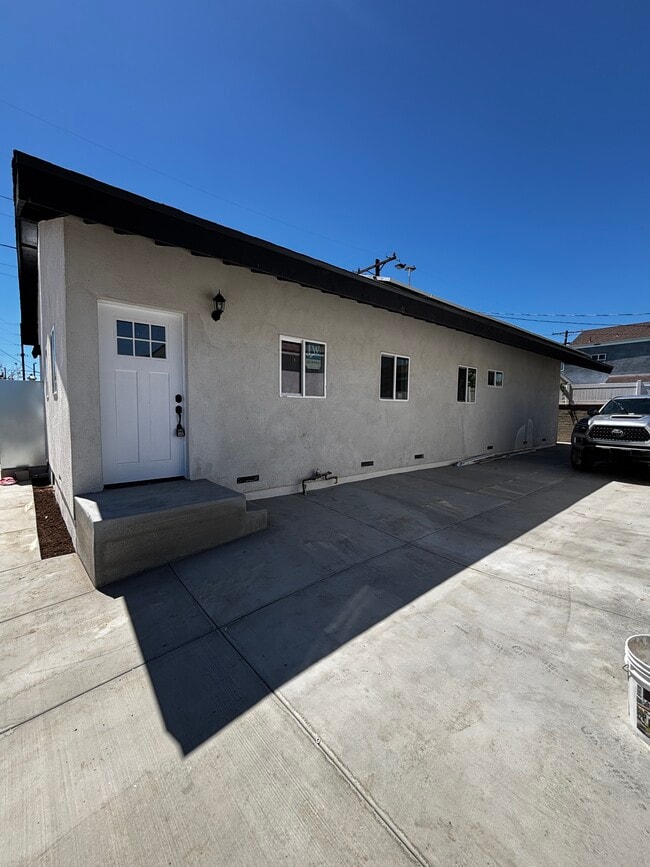 Photo - 11937 Ainsworth St