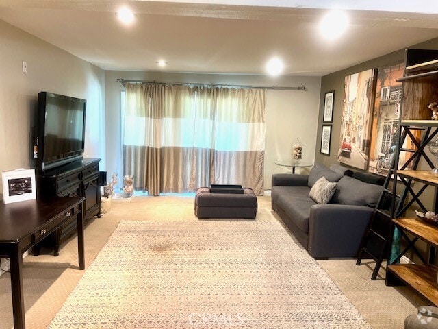 Building Photo - 5460 White Oak Ave Unit B205 Rental
