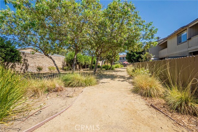 Photo - 633 New Los Angeles Ave