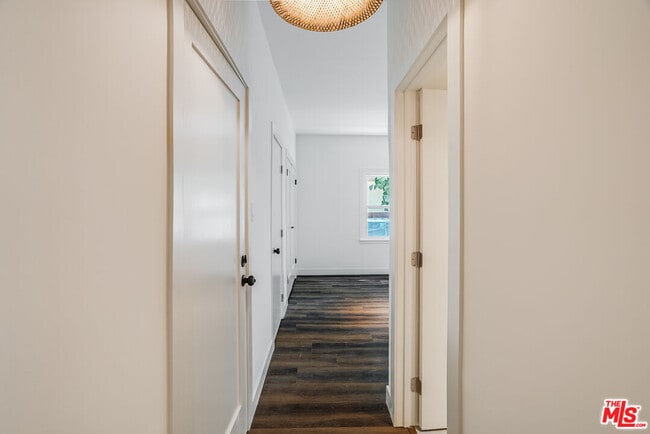 Photo - 151 N Swall Dr Unit 4