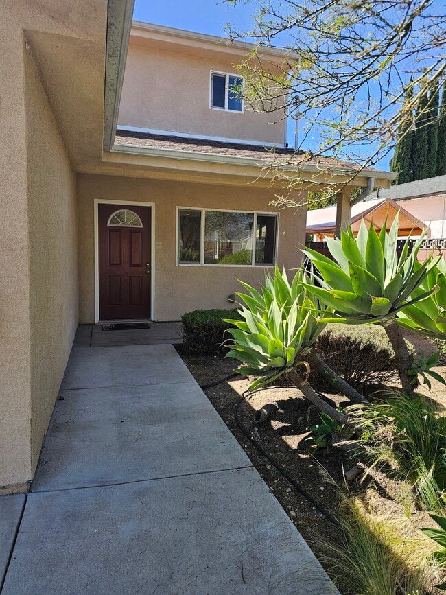 Building Photo - 6649 Cleon Ave