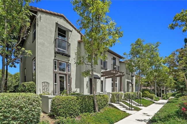 Photo - 48 Seasons