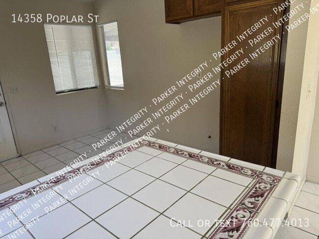 Photo - 14358 Poplar St