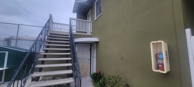 Photo - 6202 Cherry Ave