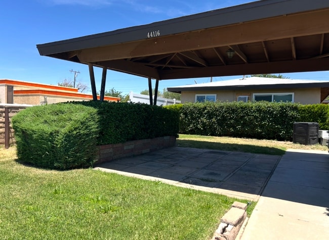 Photo - 44116 Division St Unit B