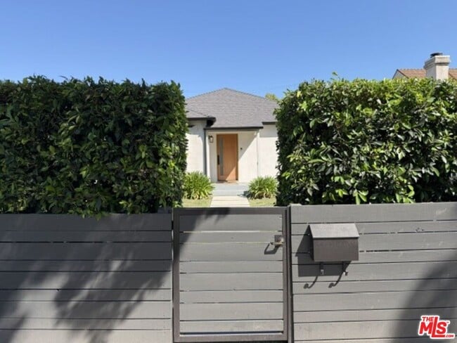 Building Photo - 1768 S Fairfax Ave