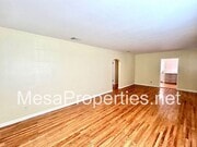 Photo - 661 E J St