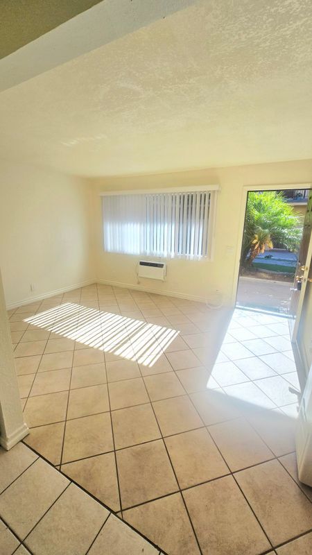 Photo - 4613 Canoga St Unit B