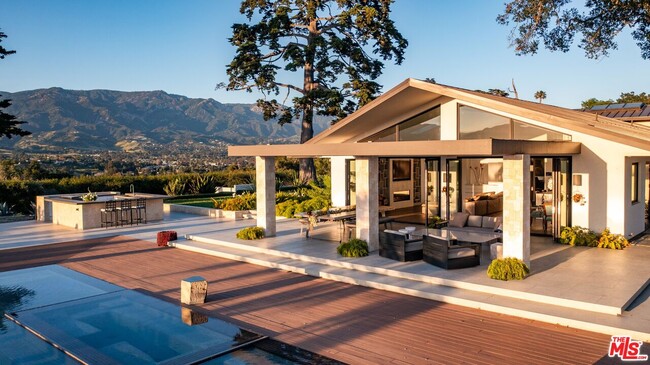 Photo - 4610 Via Vistosa