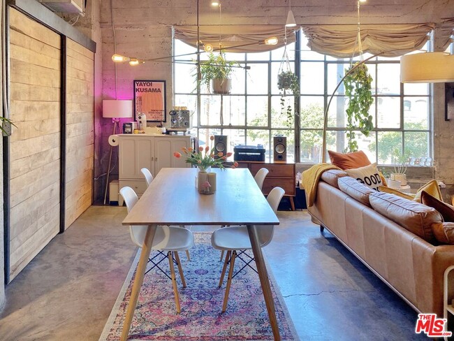 Photo - 1855 Industrial St Unit 318