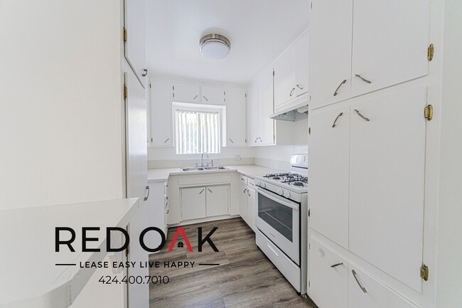 Photo - 7502 Canby Ave Unit 1