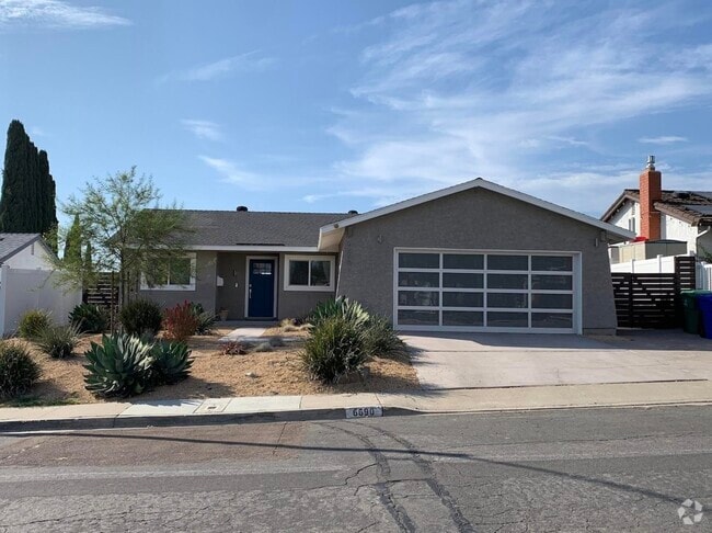 Building Photo - 6690 Amberly St Rental