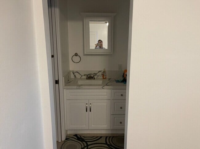 Photo - 9517 Kauffman Ave