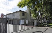 Casa Blanca - Casa Blanca Apartments