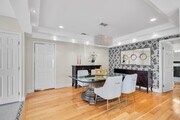 Photo - 326 N Doheny Dr