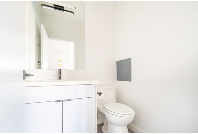 Photo - 6120 Eleanor Ave