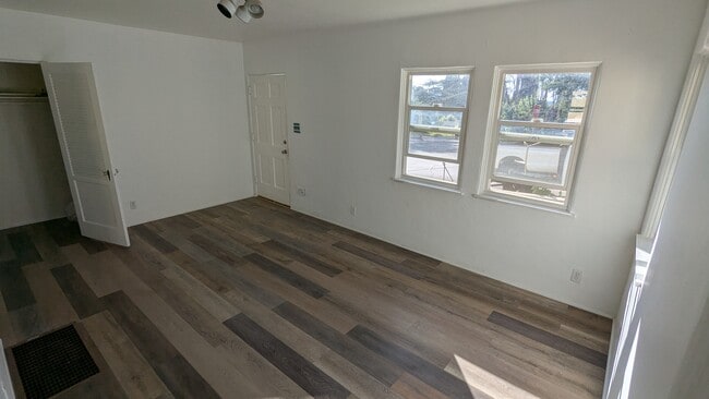 Photo - 10204 Fairgrove Ave