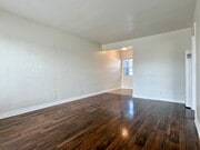 Photo - 982 W Hamilton Ave