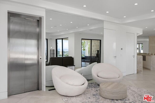 Photo - 3911 Cody Rd