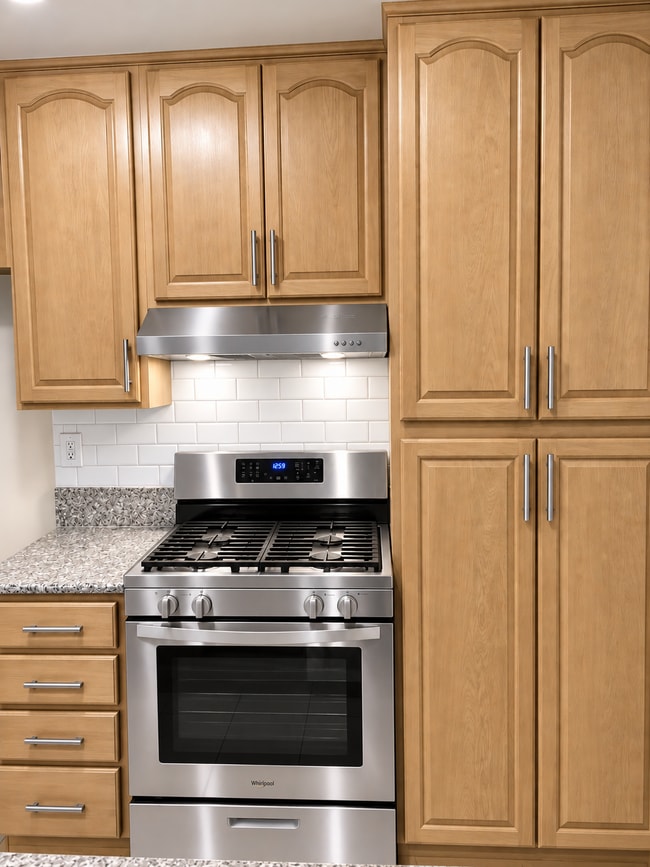 Kitchen - 18620 Hatteras St Unit 278