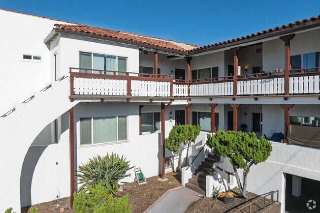 1430 Elm Ave - 1430 Elm Avenue