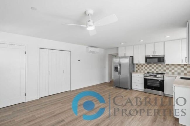 Photo - 3074 46th St